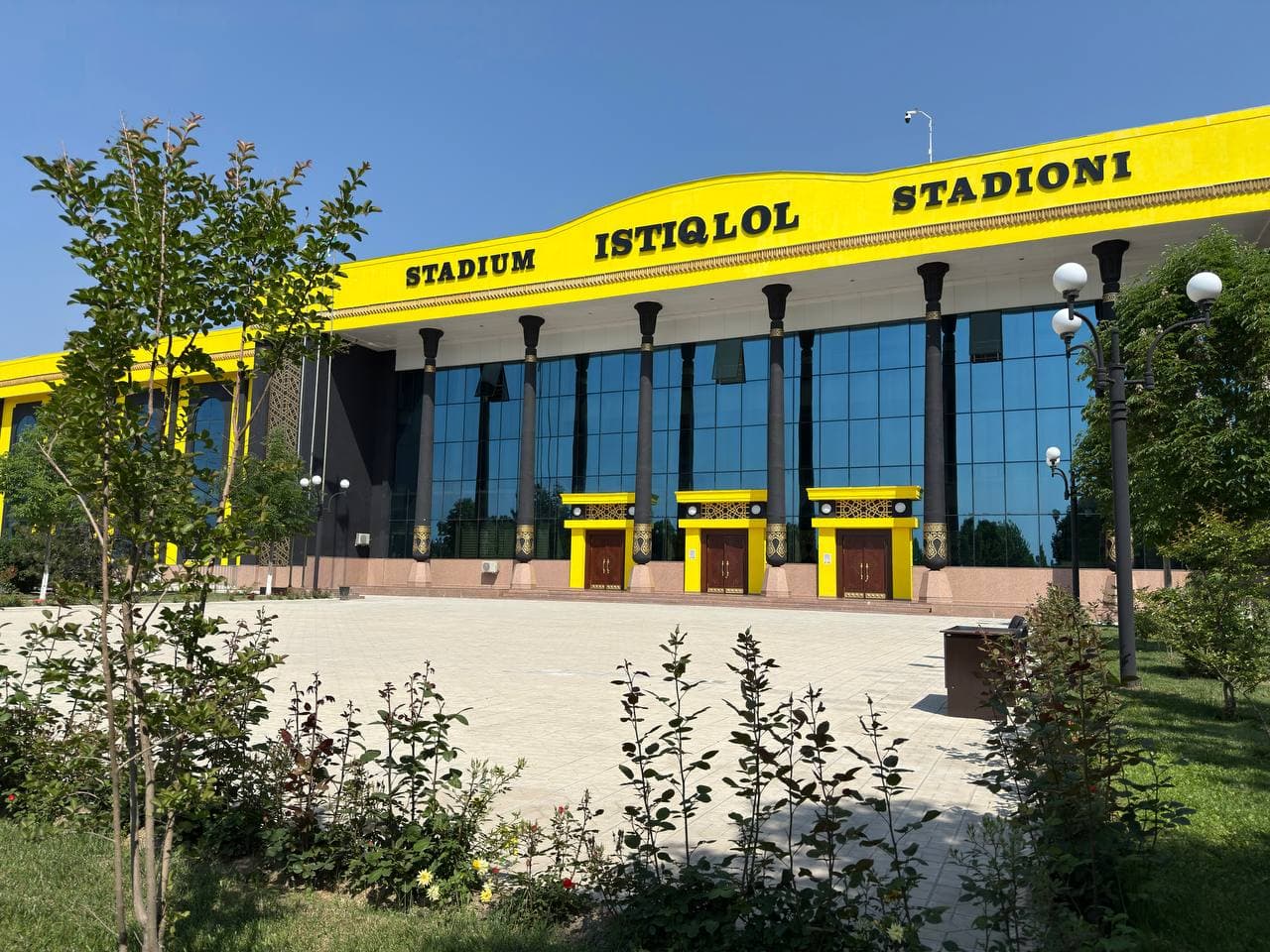 Стадион «Истиклол» — панорама